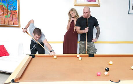 Curious american blond Scarlet Red in hot threesome sex scene 